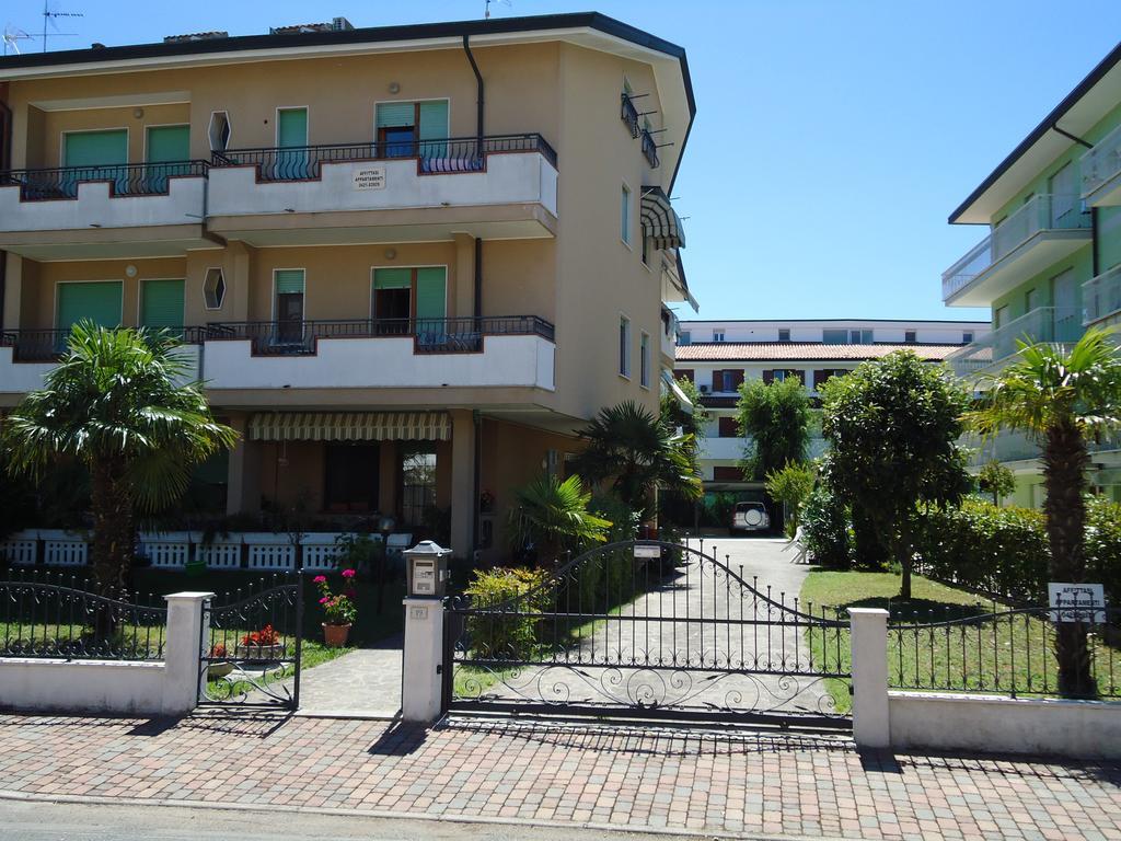 Condominio Wernau Caorle Eksteriør bilde
